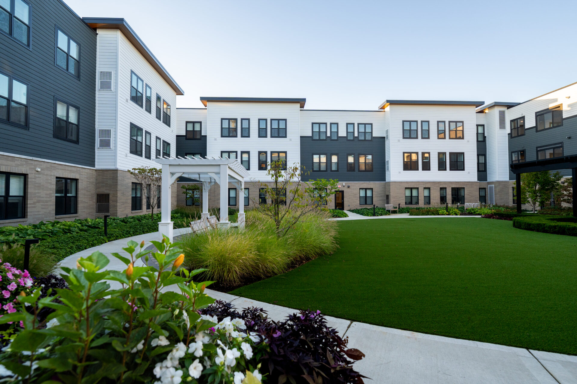 Rose Senior Living Farmington Hills-3836